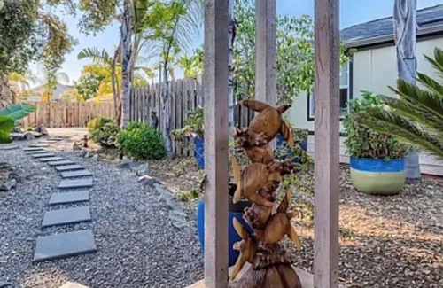 Carlsbad Village House | Carlsbad Village Walk to the Beach. A fully furnished bungalow.