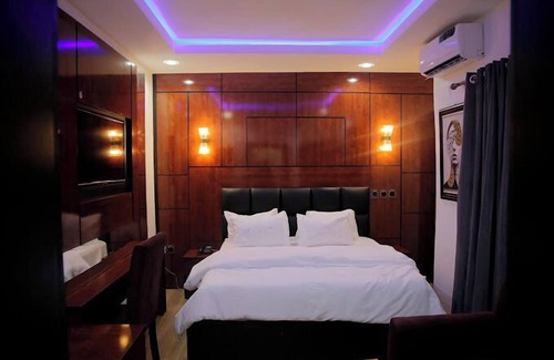 Ibadan Hotel | Carlton Gate Hotel
