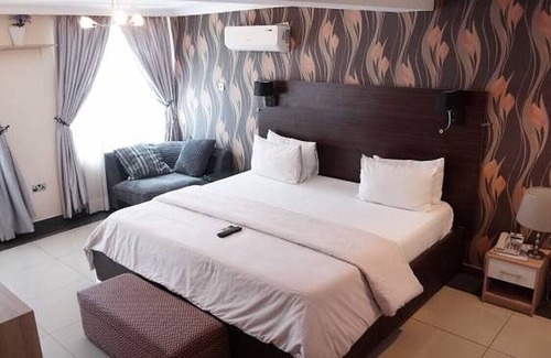 Ibadan Hotel | Carlton Gate Xclusive Hotel