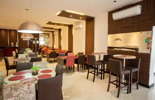 Joao Ribeiro Hotel | Carlton Plaza Torre