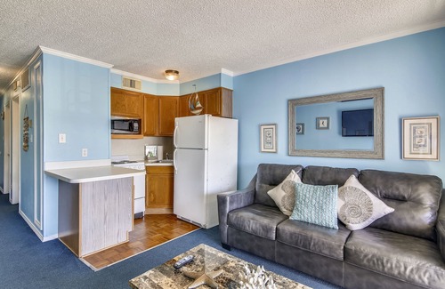Galveston Condo | Carly's Casa | Near Beach, Two Community Pools