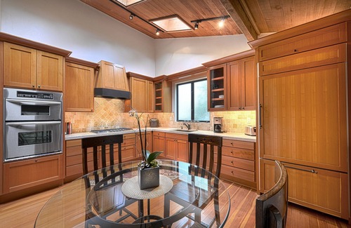 Southeast Carmel House | Carmel Beauty "The Great Escape" In Downtown Location