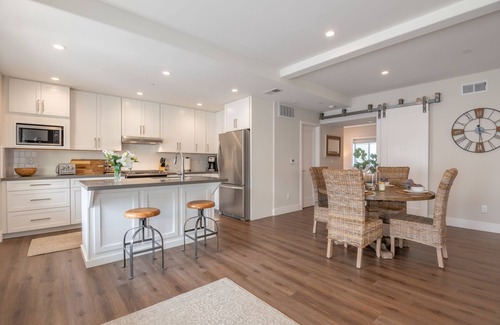 Golden Rectangle Apartment | Carmel-By-The-Sea Two King Bedroom en-suite Bath Rental in Town