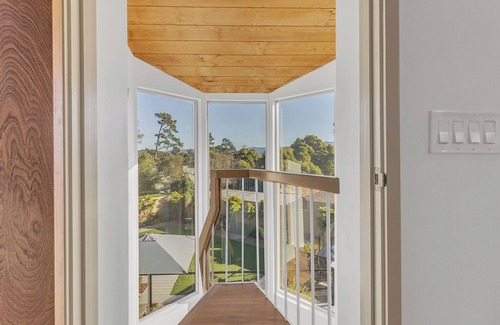 Southeast Carmel Apartment | Carmel in the Clouds Penthouse