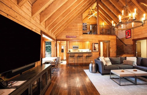 Ridgewood Cabin | Carnelian Bay Hideaway | Fireplace, Hot Tub & Views!