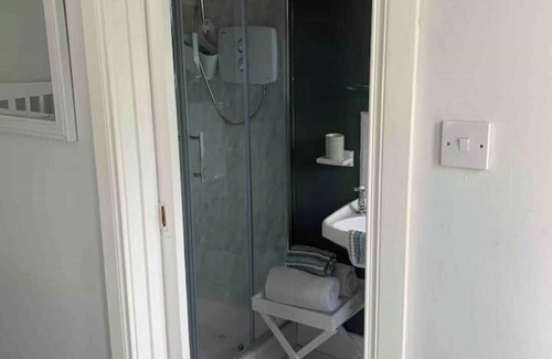 Carrick Cottage | Carol's Cottage (Studio Apt) - Wild Atlantic Way