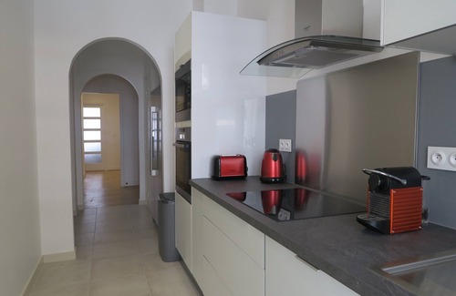 Thiers Apartment | Carré d'Or Modern and spacious 4-room apartment