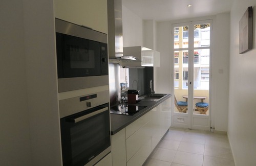 Thiers Apartment | Carré d'Or Modern and spacious 4-room apartment
