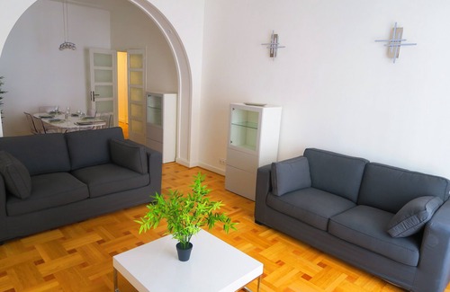 Thiers Apartment | Carré d'Or Modern and spacious 4-room apartment