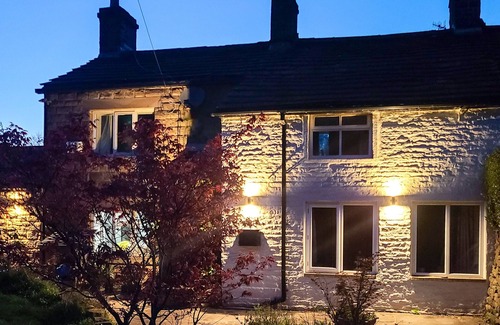 Little Hayfield House | Carr Meadow View - Four Bedroom House, Sleeps 8