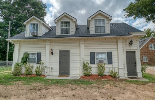 Ada Apartment | Carriage House studio min to ECU