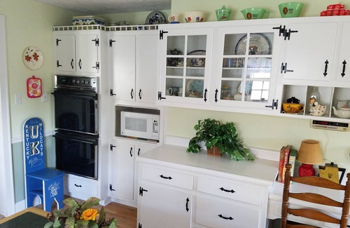 Ashland House | Carroll Manor: RecentlyRenovated English Tutor. Sleeps 8