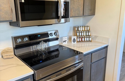 Alamosa House | Carroll Park House With Game Room. 3 BR 2 Bath Fully Renovated Near Park