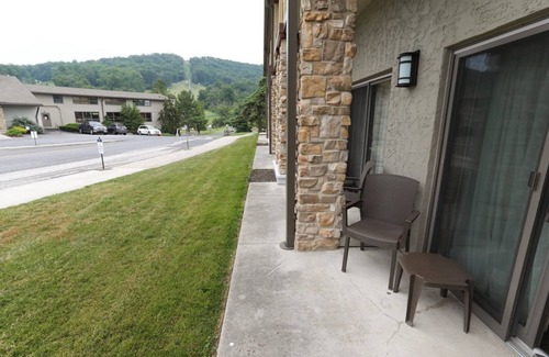 Fairfield Apartment | Carroll Valley Hotel | 2 Dbl Beds + Resort Access