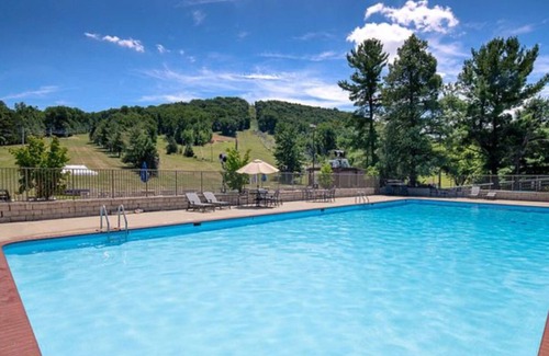 Fairfield Apartment | Carroll Valley Hotel | 2 Dbl Beds + Resort Access