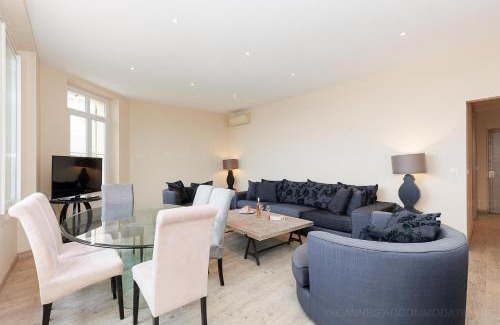 Cannes Old Town Apartment | Carrousel 4