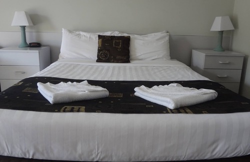Carrum Downs Hotel | Carrum Downs Motel