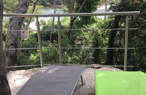 Carry-le-Rouet Apartment | Carry le Rouet - Relaxation and vacations with your feet in the water