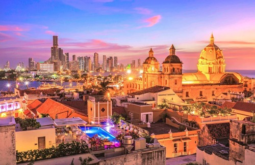 Castillogrande Apartment | Cartagena Apartment: Luxury Colonial Oasis