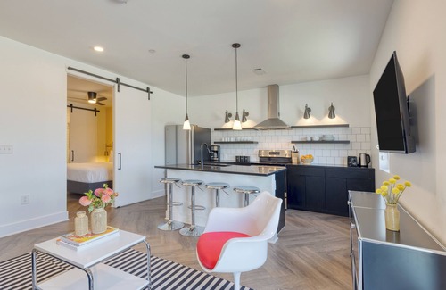 Historic Edgefield Apartment | Carter #304 by AvantStay | 1BR + Rooftop Access