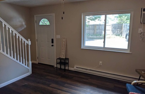 Norwood Apartment | Carter #5, Private Two Bed near Xavier, Downtown