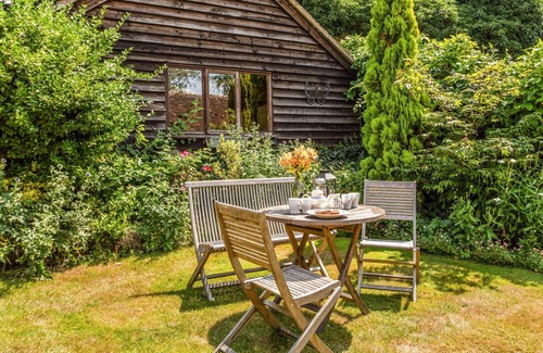 Paxford Cottage | Carters Barn - a converted barn that sleeps 6 guests in 3 bedrooms