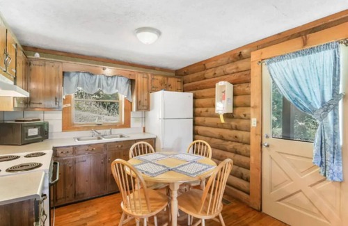 Ellijay Cabin | Carters Lake Lakeside Log Cabin #2 includes boat slip at the marina