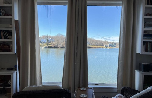Vinalhaven House | Carver's Pond Retreat