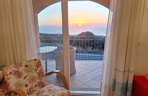 Trinita d'Agultu Apartment | Casa Nonna Diana tramonti mozzafiato