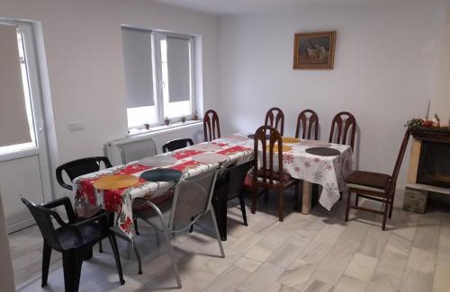 Cristian House | CASA FLOARE DE COLT