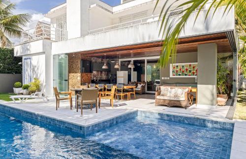 Jurere House | Casa 4 Suítes Jurerê Internacional - Faxineira e Cozinheira incluídos todos os dias