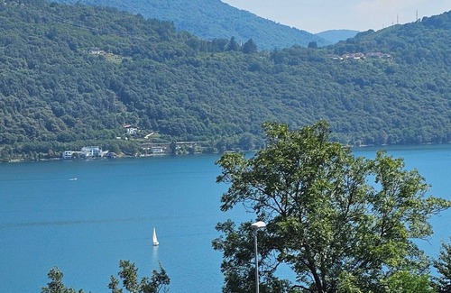 Brolo Apartment | Casa A&E - Panoramic Lake Orta Views