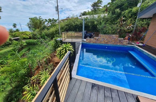 Tres Rios House | Casa a la Luna