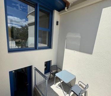 Celanova House | Casa a Xanela Azul