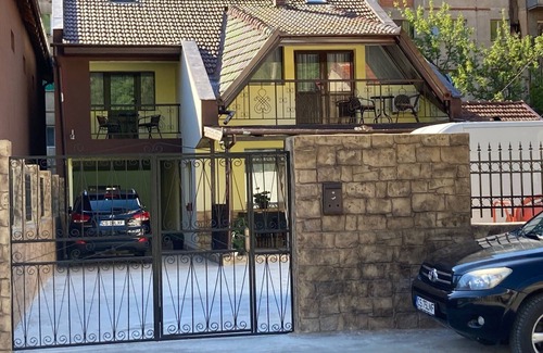 Baile Herculane House | Casa Adriana is waiting for you in a dream location