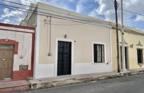 Centro House | Casa AK'U -3 bedrm Colonial Charm & Pool three blocks from Paseo Montejo