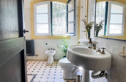 La Cumbre House | Casa al pie de la Montaña con Cama King, Pileta y Mesa de Pool