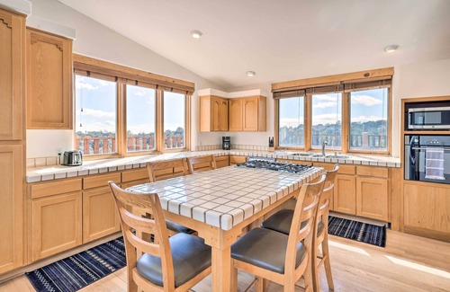 Vista Encantada Cottage | Casa al Reves Pueblo-style House With Views!