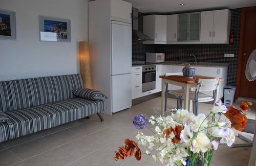 Les Planes del Rei Apartment | Casa Alados- modern Apnt within VillaSuala + amazing views in lovely location.