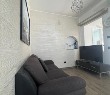 Cesano Maderno Apartment | Casa Alessio - Elegante Appartamento nel Cuore di Cesano Maderno