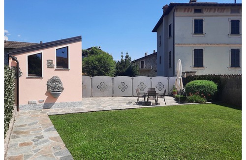 Vignola House | "Casa Alice" large private garden- lake and mountains- free WiFi