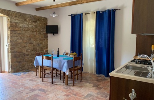 Agropoli Apartment | "Casa Alloro" apartment located in a quiet area of Agropoli.