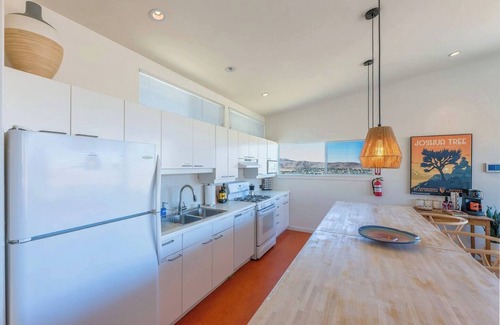 Joshua Tree House | Casa Altura: Heated Pool, Spa & Epic Views
