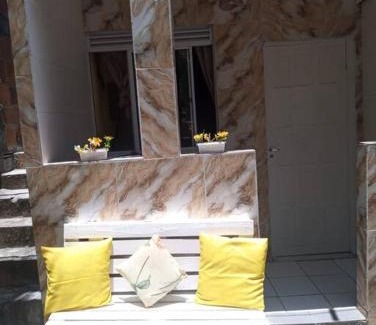 Salvador House | Casa Amarela, Ilha dos Frades