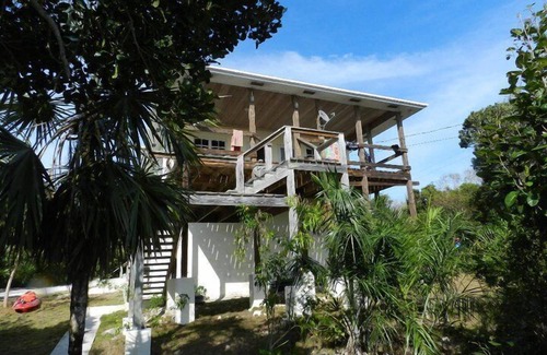 South Palmetto Point House | Casa Amarillo, waterfront home