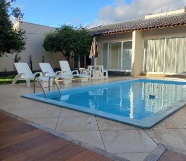 Foz do Iguacu House | Casa Ampla - Climatizada - Piscina-Aerea gourmet para ate 20 pessoas
