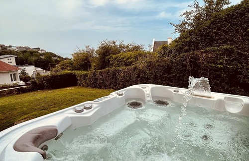 Donville-les-Bains Cottage | Casa Antoine 15pers : sea view, 10 min walk to the beach