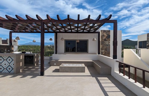 Cerritos Apartment | Casa Arena Penthouse Studio