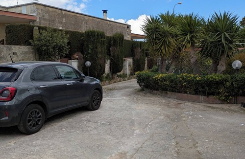Scorrano Apartment | Casa Aurora - Restful garden and BBQ in the heart of Salento