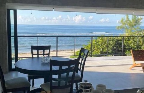 Bodden Town House | Casa Avi - Beachfront bliss & luxury in Cayman